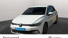 Weiss Gebraucht 2024 VW Golf VIII Move Limousine | 25.822 € (Fairer Preis)