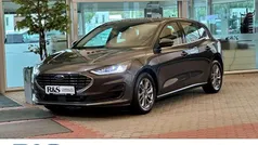 Grau Gebraucht 2022 Ford Focus Titanium Limousine | 16.500 € (Fairer Preis)
