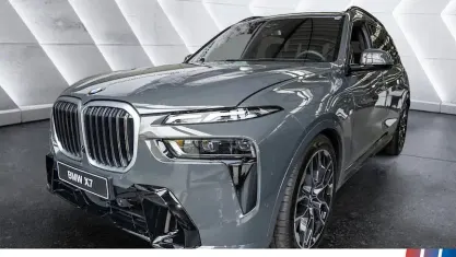 Neu BMW X7 381 PS (280 kW) 2026 Grau SUV