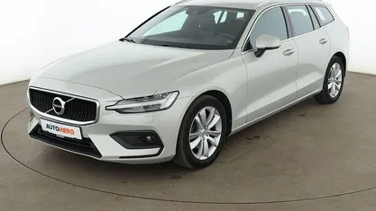 Gebraucht Volvo V60 Momentum 150 PS (110 kW) 2020 Grau Kombi