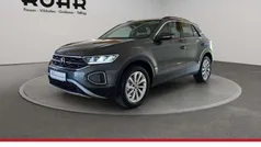 Indiumgrau metallic Gebraucht 2025 VW T-Roc Life SUV | 26.750 € (Fairer Preis)