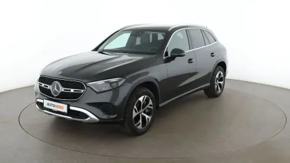 Gebraucht Mercedes GLC300e Avantgarde 136 PS (100 kW) 2023 Grau SUV