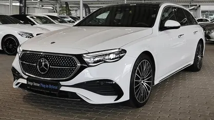 Gebraucht Mercedes E300 AMG 204 PS (150 kW) 2024 Kombi