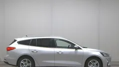 Silber Gebraucht 2020 Ford Focus Cool & Connect Kombi | 16.480 € (Guter Preis)
