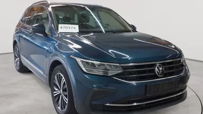 Gebraucht VW Tiguan Life 150 PS (110 kW) 2022 Nightshade blue metallic SUV