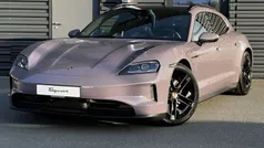 Violett Gebraucht 2024 Porsche Taycan Sport Turismo Limousine | 113.890 € (Superpreis)