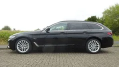 Schwarz Gebraucht 2022 BMW 530e Luxury Line Kombi | 36.998 € (Guter Preis)