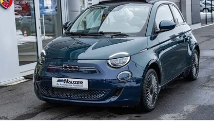 Gruen Gebraucht 2021 Fiat 500e Icon Cabrio | 18.895 € (Fairer Preis)
