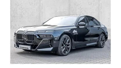 Gebraucht BMW 740 M Sport 286 PS (210 kW) 2025 Schwarz Limousine
