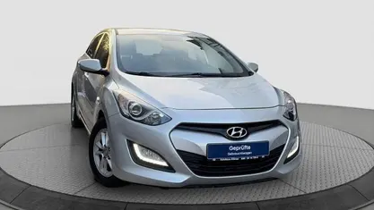 Gebraucht Hyundai i30 Style 99 PS (72 kW) 2015 Limousine