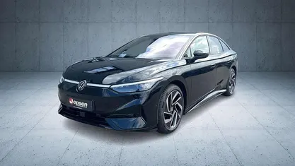 Grenadillschwarz metallic Gebraucht 2024 VW ID.7 Pro Kleinwagen | 41.970 € (Fairer Preis)