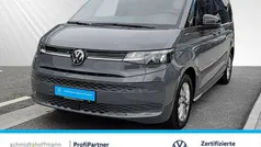 Grau Gebraucht 2023 VW Multivan Life Van / Kleinbus | 47.980 € (Superpreis)