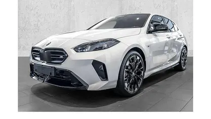 Weiß Neu 2025 BMW M135 M Sport Kleinwagen | 48.990 € (Superpreis)