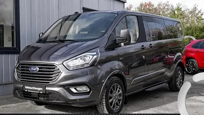 Gebraucht 2021 Ford Tourneo Titanium Van / Kleinbus | 41.889 € (Teuer)