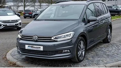 Gebraucht VW Touran Comfortline 150 PS (110 kW) 2025 Van / Kleinbus