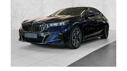 Blau Gebraucht 2025 BMW i5 M Sport Limousine | 62.980 € (Guter Preis)