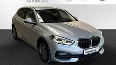 Glaciersilber metallic Gebraucht 2020 BMW 118 Advantage Kleinwagen | 18.790 € (Fairer Preis)
