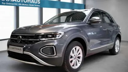 Gebraucht VW T-Roc Style 150 PS (110 kW) 2024 Grau SUV