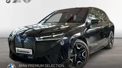 Saphirschwarz Gebraucht 2023 BMW iX Sport Line SUV | 87.660 € (Fairer Preis)