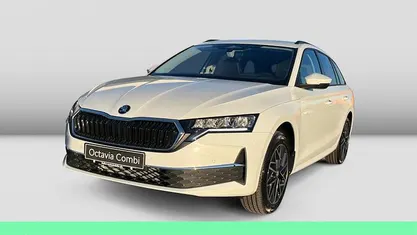 Weiß Gebraucht 2026 Skoda Octavia Kombi | 38.890 € (Teuer)