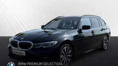 Schwarz Gebraucht 2022 BMW 320 Advantage Kombi | 23.388 € (Superpreis)