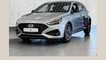 Neu Hyundai i30 Advantage 101 PS (74 kW) 2025 Silber Limousine
