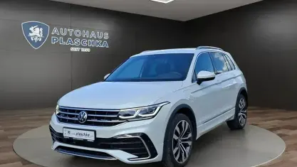 Gebraucht VW Tiguan R-line 245 PS (180 kW) 2022 Oryxweiß perlmutteffekt SUV