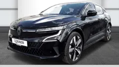 Rot Gebraucht 2024 Renault Mégane Techno Limousine | 33.980 € (Guter Preis)
