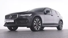 Black solid stone (schwarz) Gebraucht 2022 Volvo V60 Pro Kombi | 35.460 € (Fairer Preis)