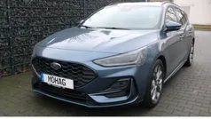 Blau Gebraucht 2023 Ford Focus ST-Line Kombi | 23.890 € (Guter Preis)