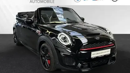 Gebraucht Mini John Cooper Works 231 PS (169 kW) 2021 Midnight black metallic Kleinwagen