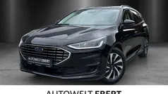 Obsidianschwarz Gebraucht 2024 Ford Focus Titanium Limousine | 25.890 € (Fairer Preis)