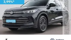 Grau Gebraucht 2024 VW Tiguan Elegance SUV | 37.480 € (Fairer Preis)