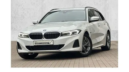 Gebraucht BMW 320 163 PS (119 kW) 2022 Weiß Kombi