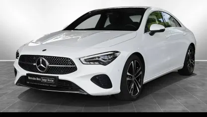 Gebraucht Mercedes CLA180 136 PS (100 kW) 2025 Unilack polarweiß Limousine
