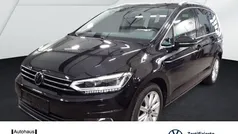 Deep black perleffekt Gebraucht 2024 VW Touran Highline Van / Kleinbus | 35.890 € (Fairer Preis)