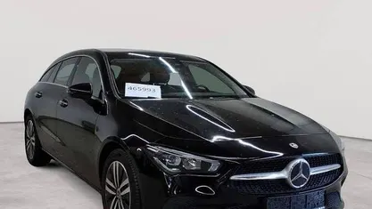 Gebraucht Mercedes CLA180 Shooting Brake Progressive 136 PS (100 kW) 2022 Nachtschwarz Kombi