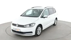 Weiß Gebraucht 2018 VW Touran Comfortline Van / Kleinbus | 16.050 € (Fairer Preis)