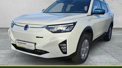 Weiß Gebraucht 2023 Ssangyong (KGM) Korando SUV | 17.980 € (Superpreis)