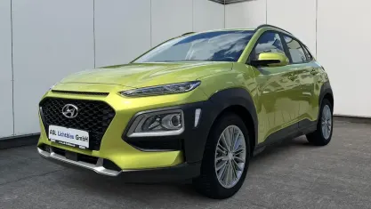 Gebraucht Hyundai Kona Trend 177 PS (130 kW) 2020 Acid yellow SUV