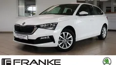 Weiß Gebraucht 2022 Skoda Scala Ambition Kleinwagen | 17.990 € (Fairer Preis)