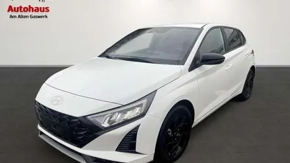 Atlas white / sol Neu 2025 Hyundai i20 Blackline Kleinwagen | 24.985 € (Fairer Preis)