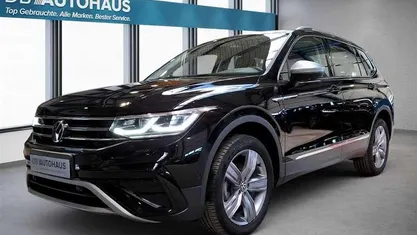 Gebraucht VW Tiguan Allspace Elegance 150 PS (110 kW) 2024 Schwarz SUV