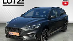 Grau Gebraucht 2021 Ford Focus ST-Line X Kombi | 18.955 € (Fairer Preis)