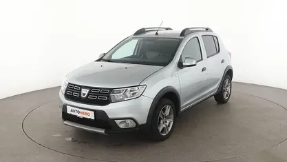 Grau Gebraucht 2021 Dacia Sandero Prestige Limousine | 13.440 € (Fairer Preis)