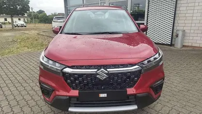 Rot Neu 2025 Suzuki SX4 S-Cross SUV | 23.990 € (Guter Preis)