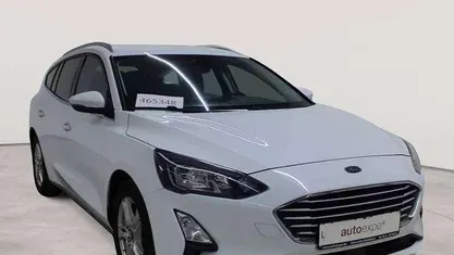 Gebraucht Ford Focus Cool & Connect 125 PS (91 kW) 2022 Frostweiß Kombi