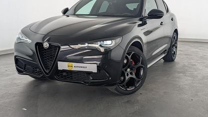 Käytetty Alfa Romeo Stelvio Competizione 209 HP (153 kW) 2023 Musta Katumaasturi