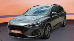 Grau Gebraucht 2024 Ford Focus ST-Line X Kombi | 22.460 € (Fairer Preis)