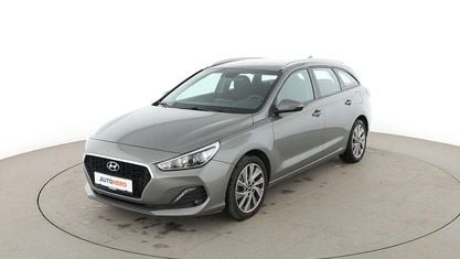 Gebraucht Hyundai i30 Style 140 PS (102 kW) 2020 Grau Kombi